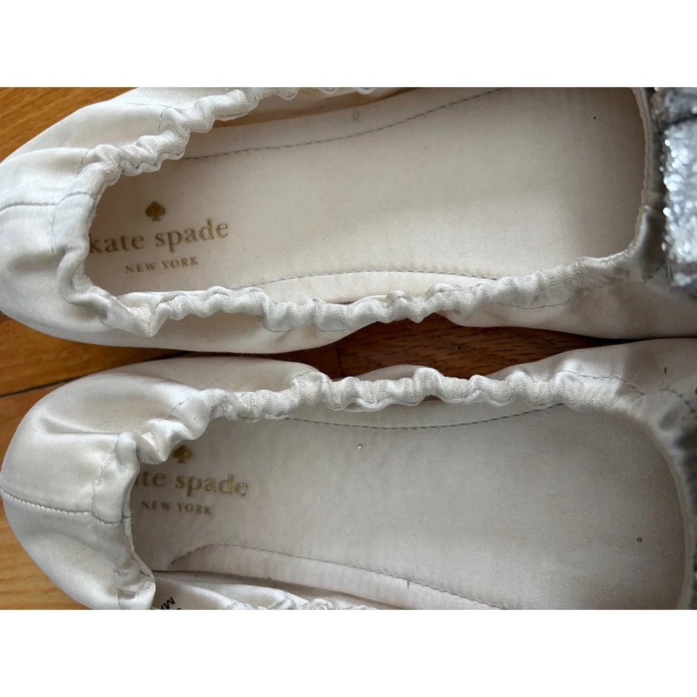 Kate Spade New York Ivory Satin Silver Glitter Bow Ballerina Slipper Size‎ 7